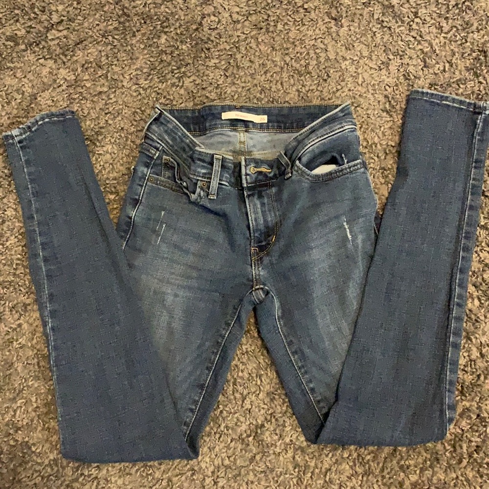 Levi skinny jeans 2 for 20$
